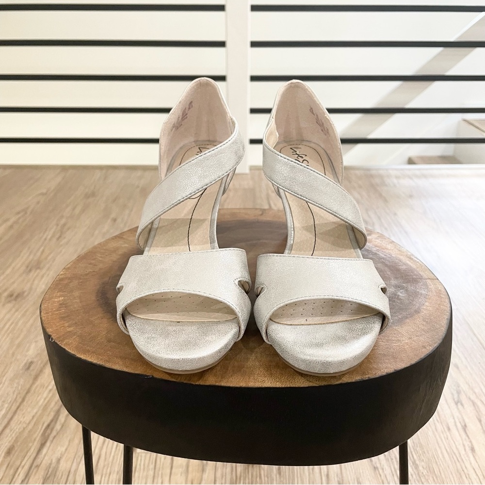 6 6.5 8.5 9.5 Life Stride comfortable open toe vegan silver heels - Picture 5 of 9